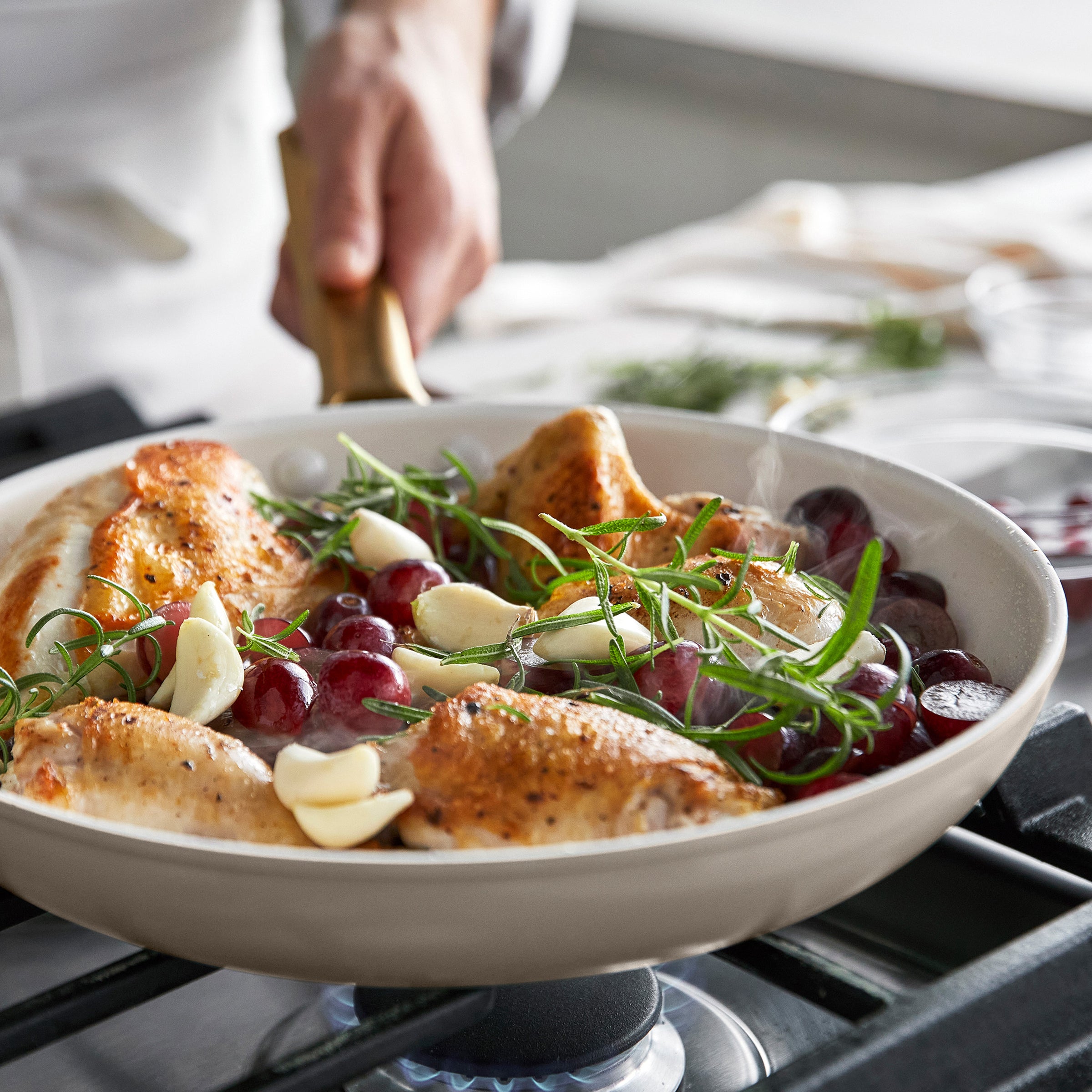 Reserve Pro Ceramic Nonstick 10-Piece Cookware Set | Macadamia - Image 6