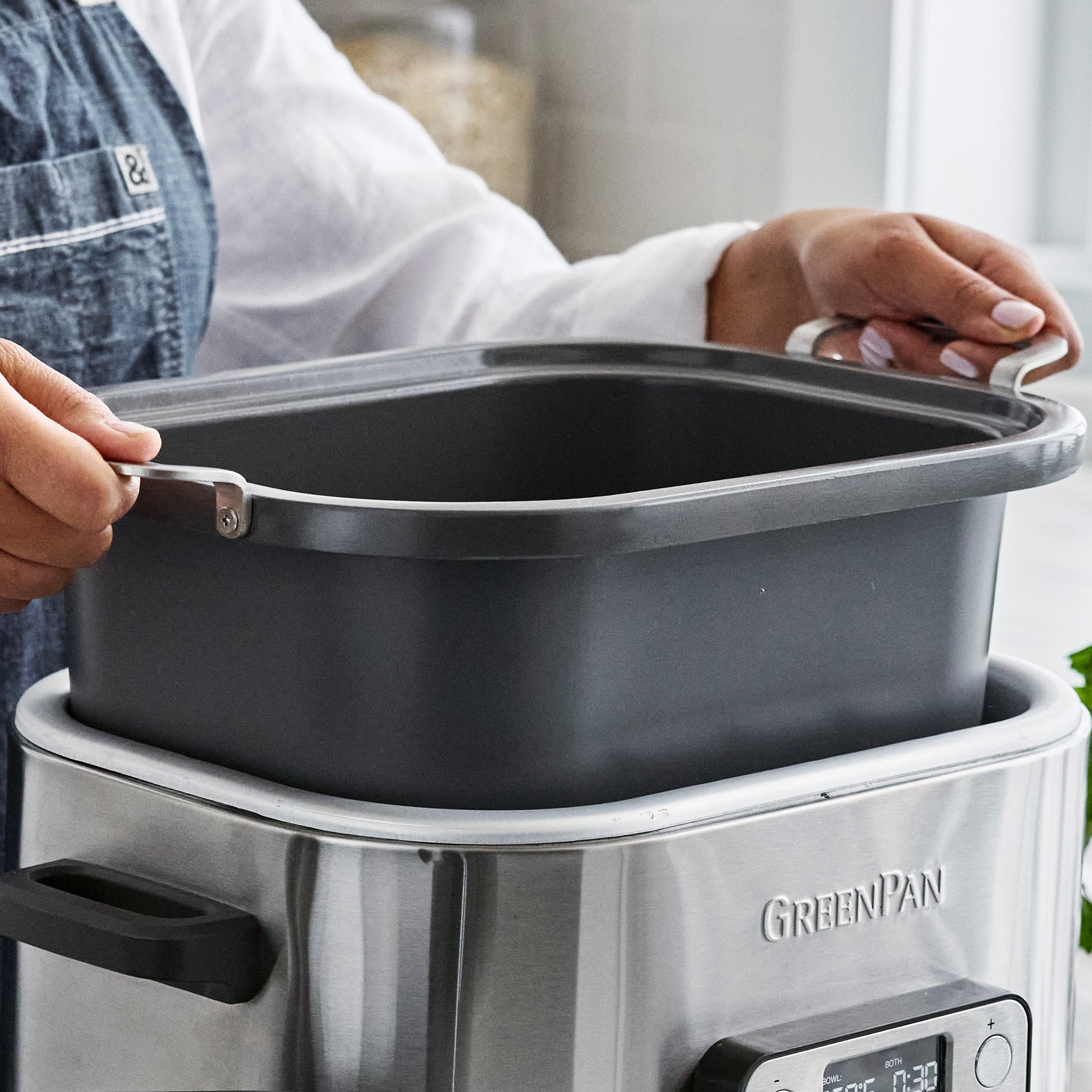 7-in-1 6-Quart Slow Cooker with In-Pot Browning | Stainless Steel - Image 3