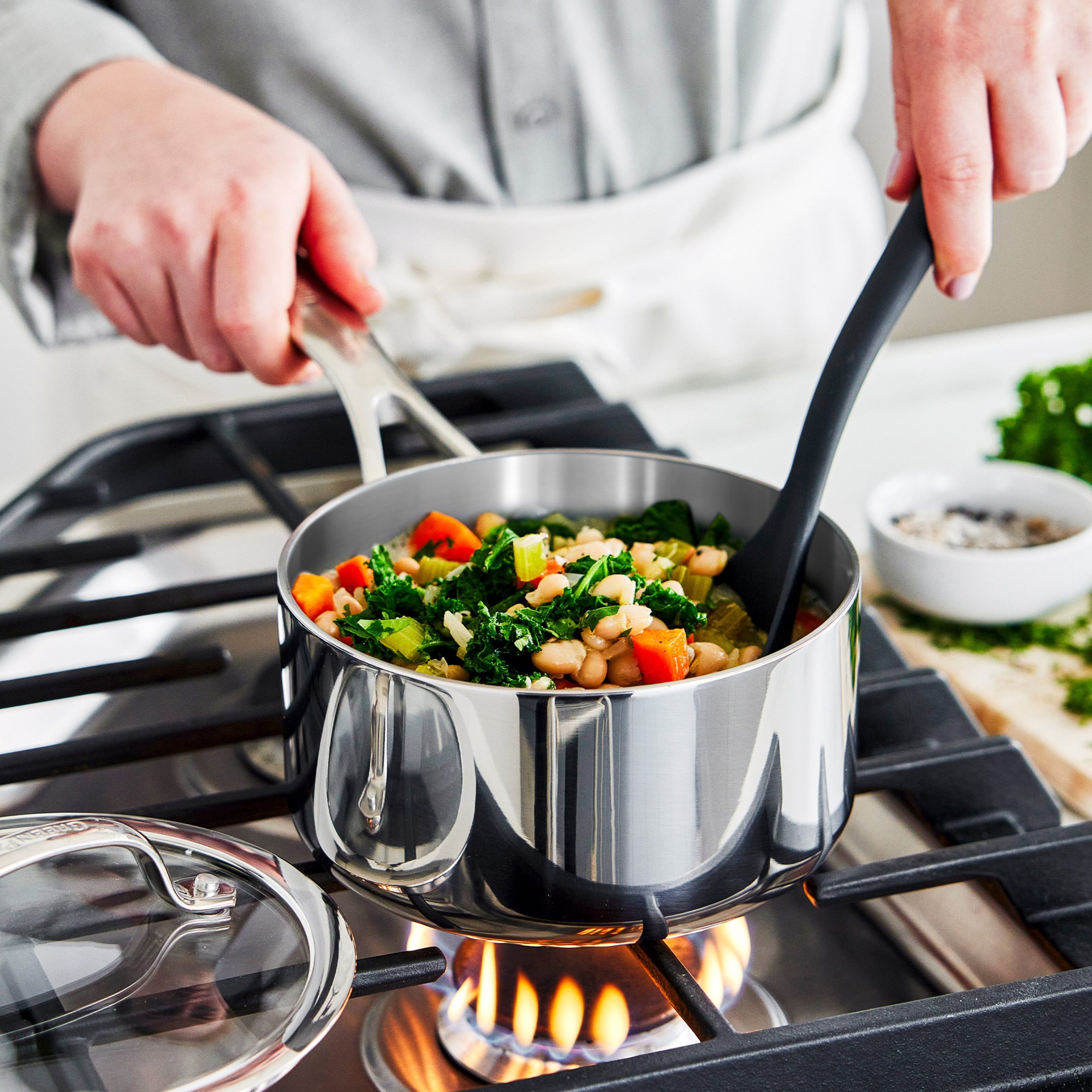 Valencia Pro Stainless Steel Uncoated 1.6-Quart Saucepan with Lid - Image 3