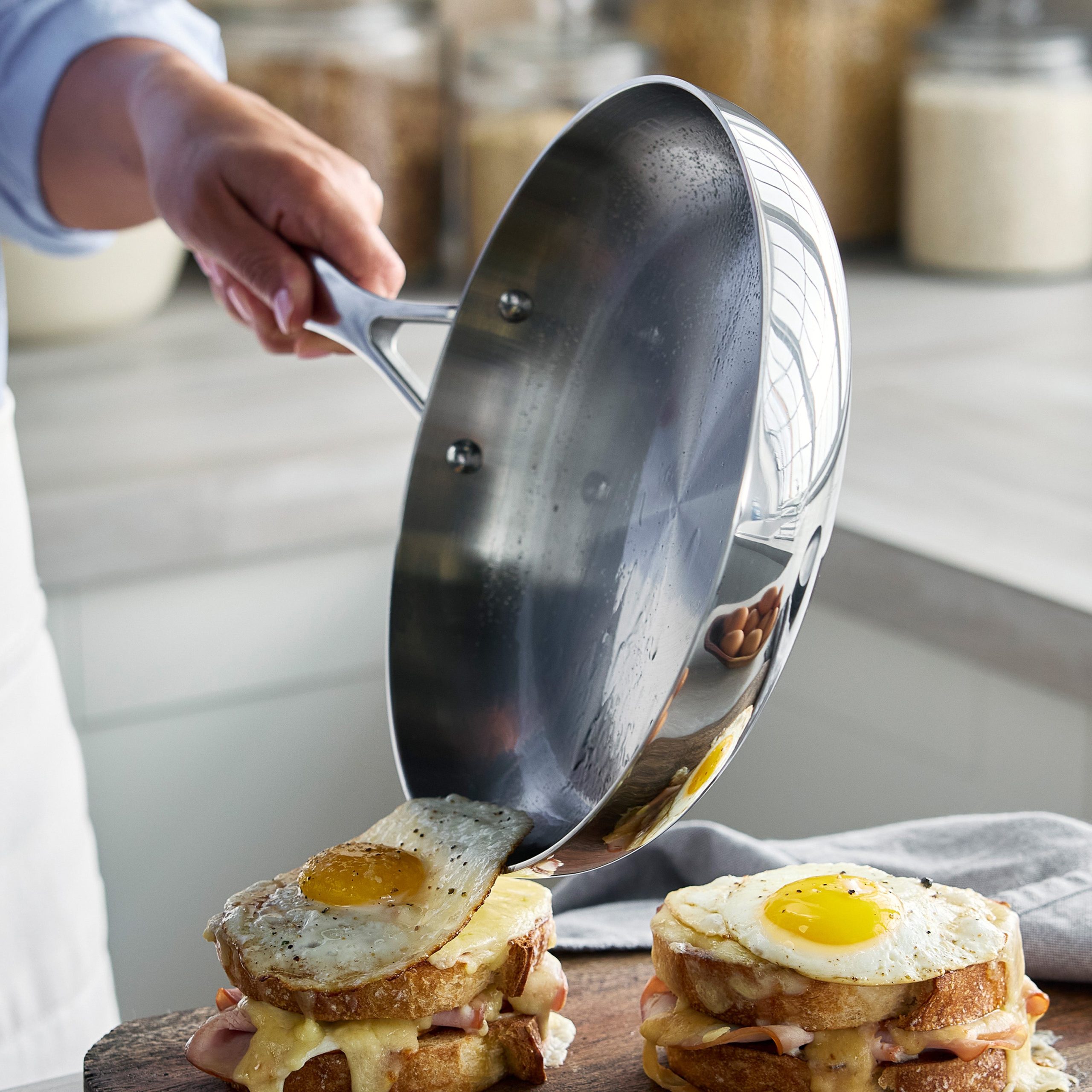 Valencia Pro Stainless Steel Uncoated 8. 9.5 and 11 Frypan Set - Image 4