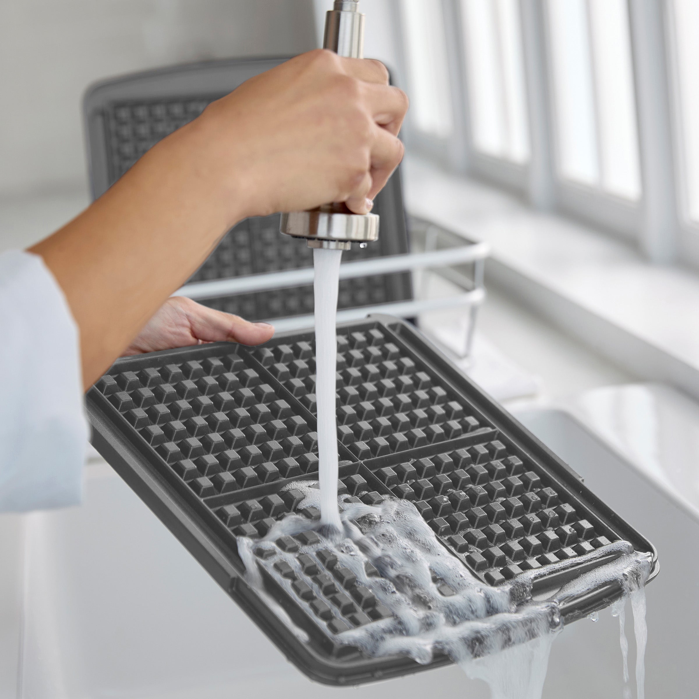 Elite Ceramic Nonstick 4-Square Waffle Maker | Cloud Cream - Image 10