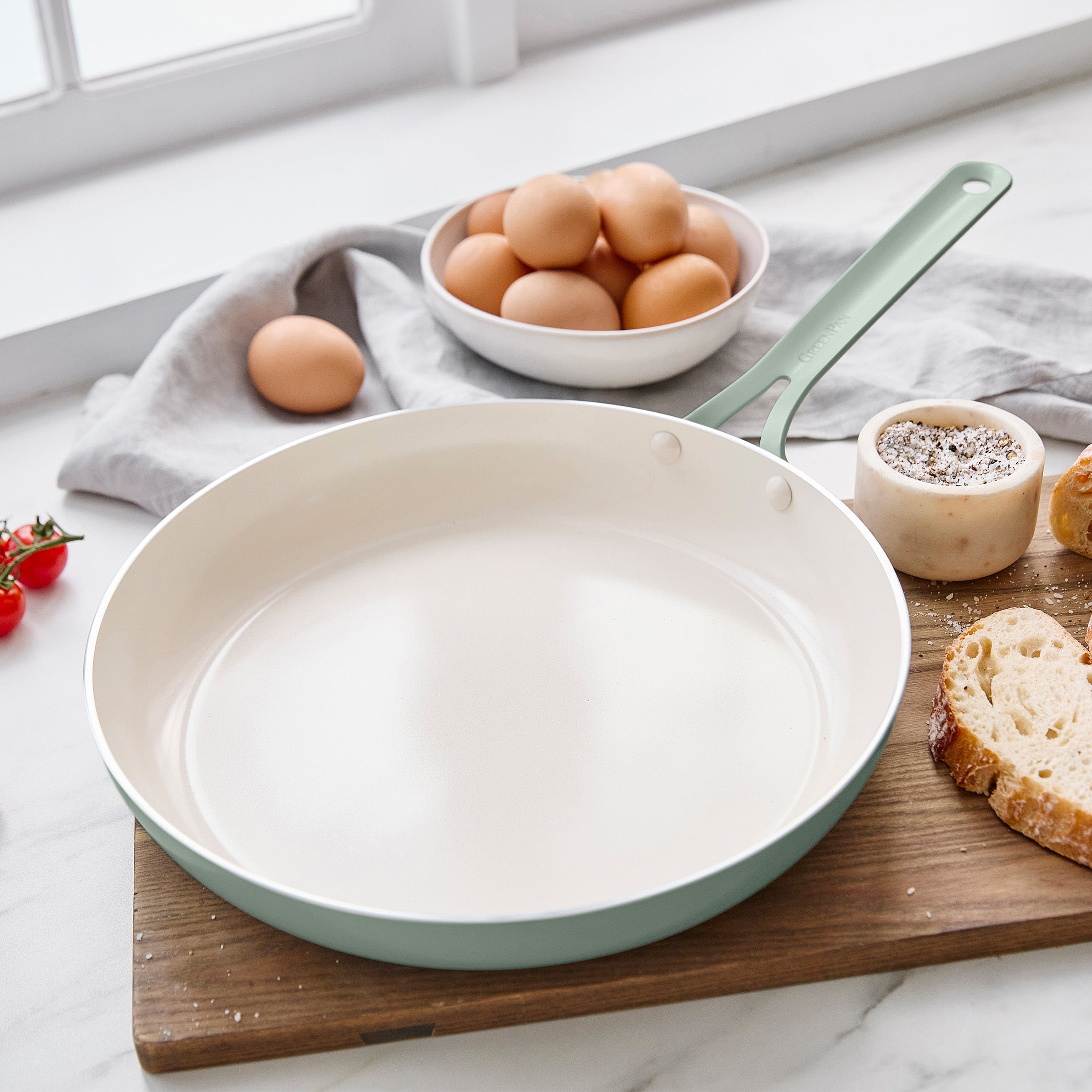 Nova Gallery Ceramic Nonstick 12 Frypan | Pistachio - Image 2