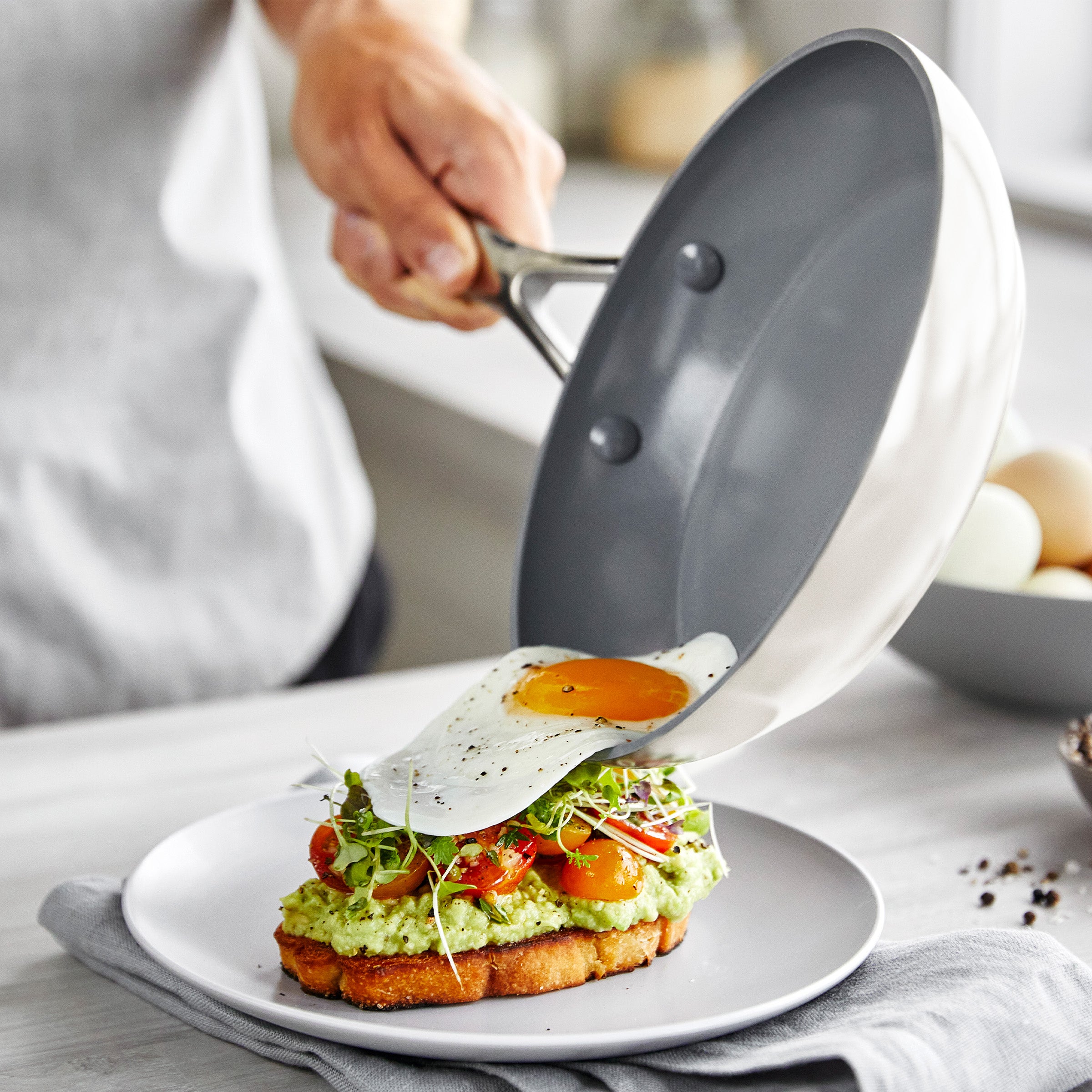 Valencia Pro Ceramic Nonstick 9.5 and 11 Frypan Set | Cream - Image 4
