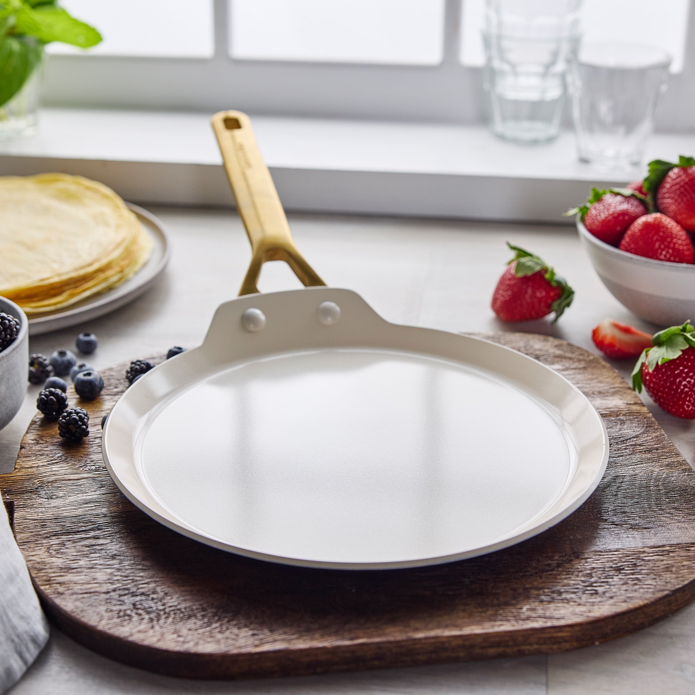 Reserve Pro Ceramic Nonstick 10 Crepe Pan | Moss - Image 2
