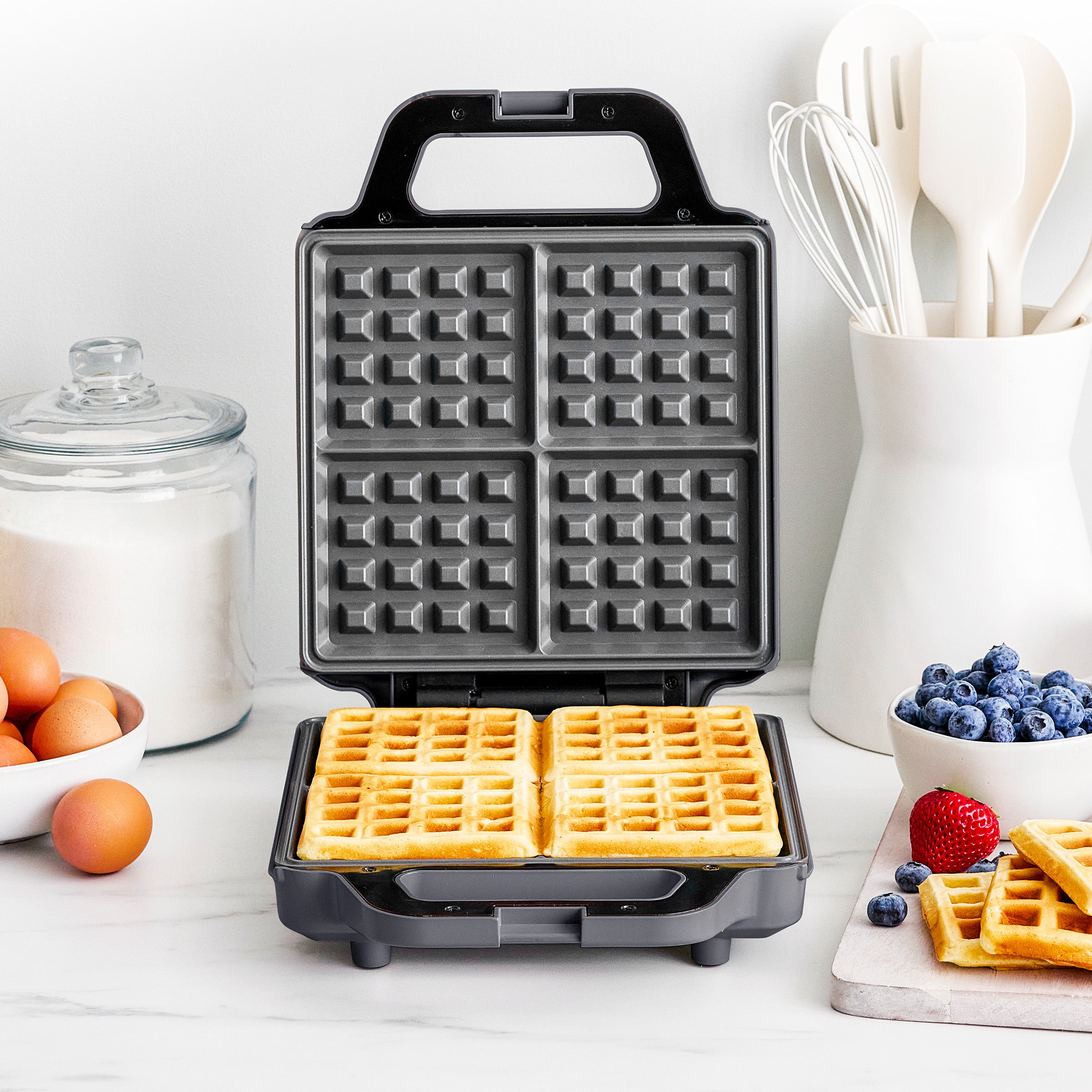 Advanced 4-Square Waffle Maker | Graphite - Image 7