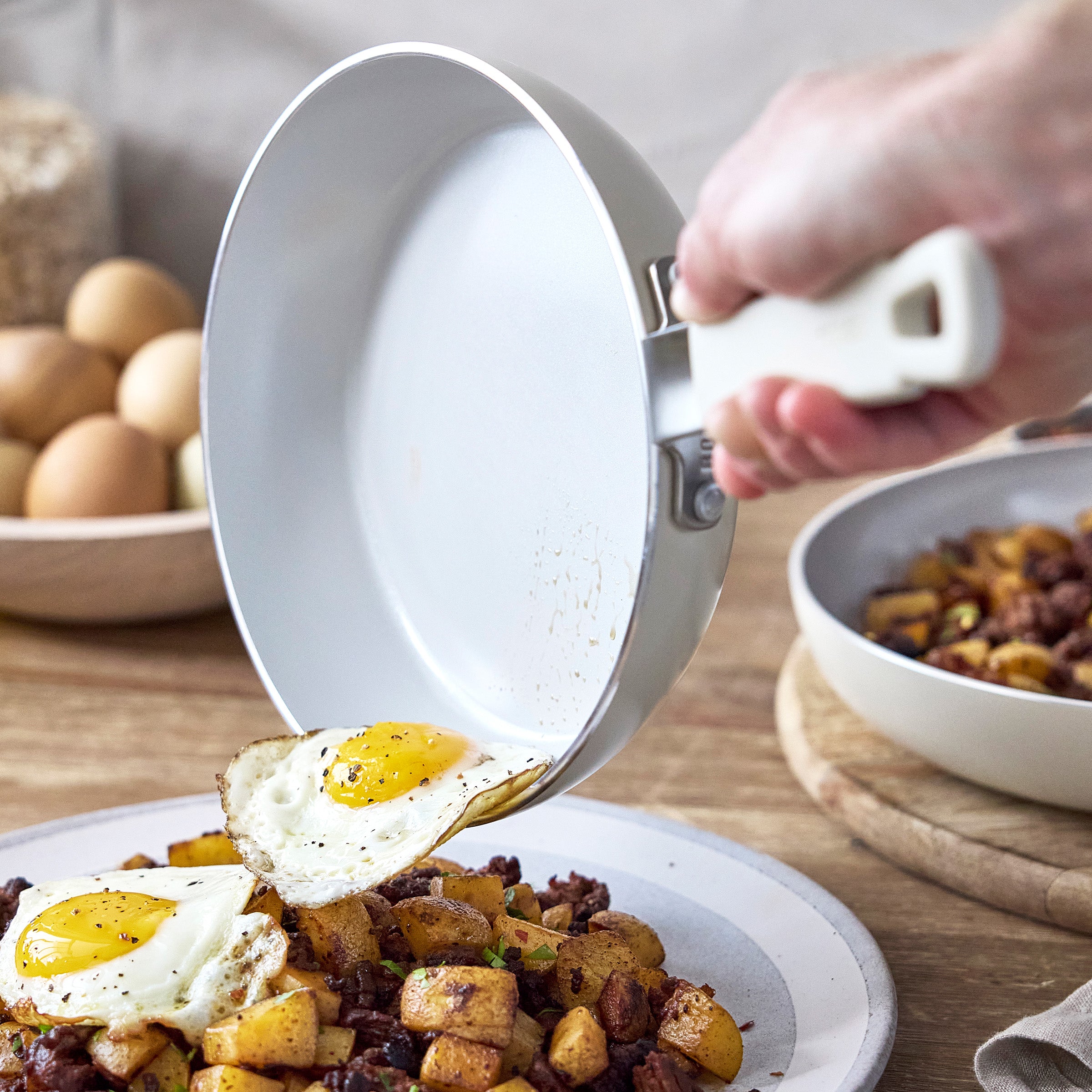 Bobby Flay by GreenPan Professional Ceramic Nonstick 10-Piece Cookware Set | Cream - Image 5