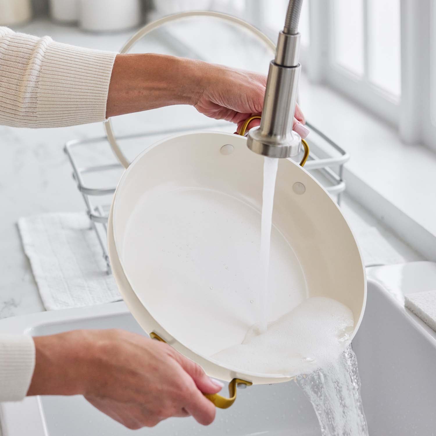 Reserve Pro Ceramic Nonstick 3.75-Quart Everyday Pan with Lid | Cream - Image 6