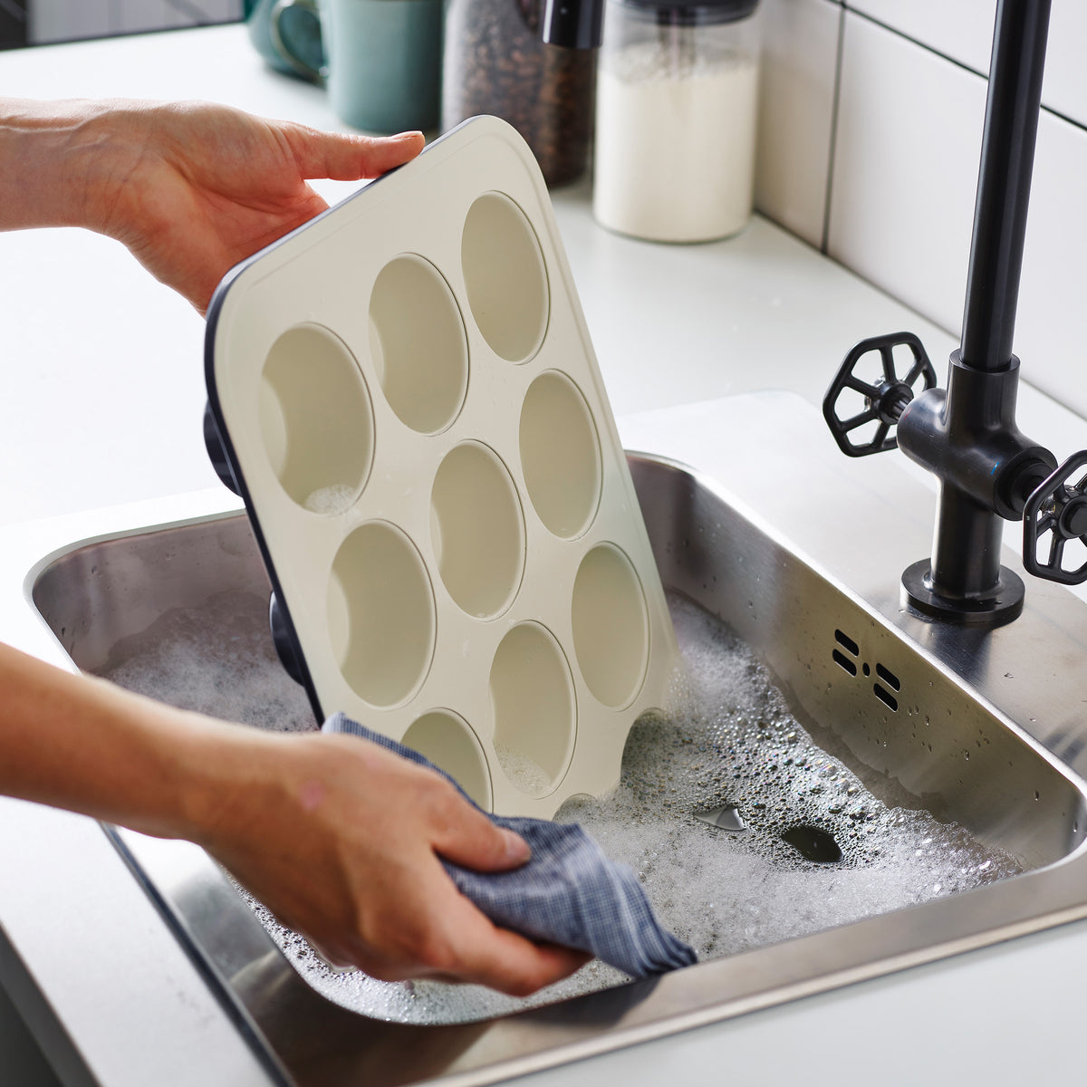 GreenLife Ceramic Nonstick Muffin Pan | Black - Image 7