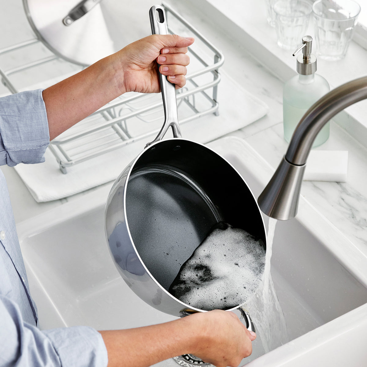 GP5 Stainless Steel 4-Quart Sauté Pan with Lid and Helper Handle | Mirror Handles - Image 6