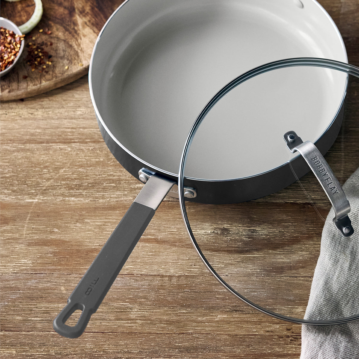 Bobby Flay by GreenPan Professional Ceramic Nonstick 4.5-Quart Sauté Pan with Lid | Graphite - Image 4