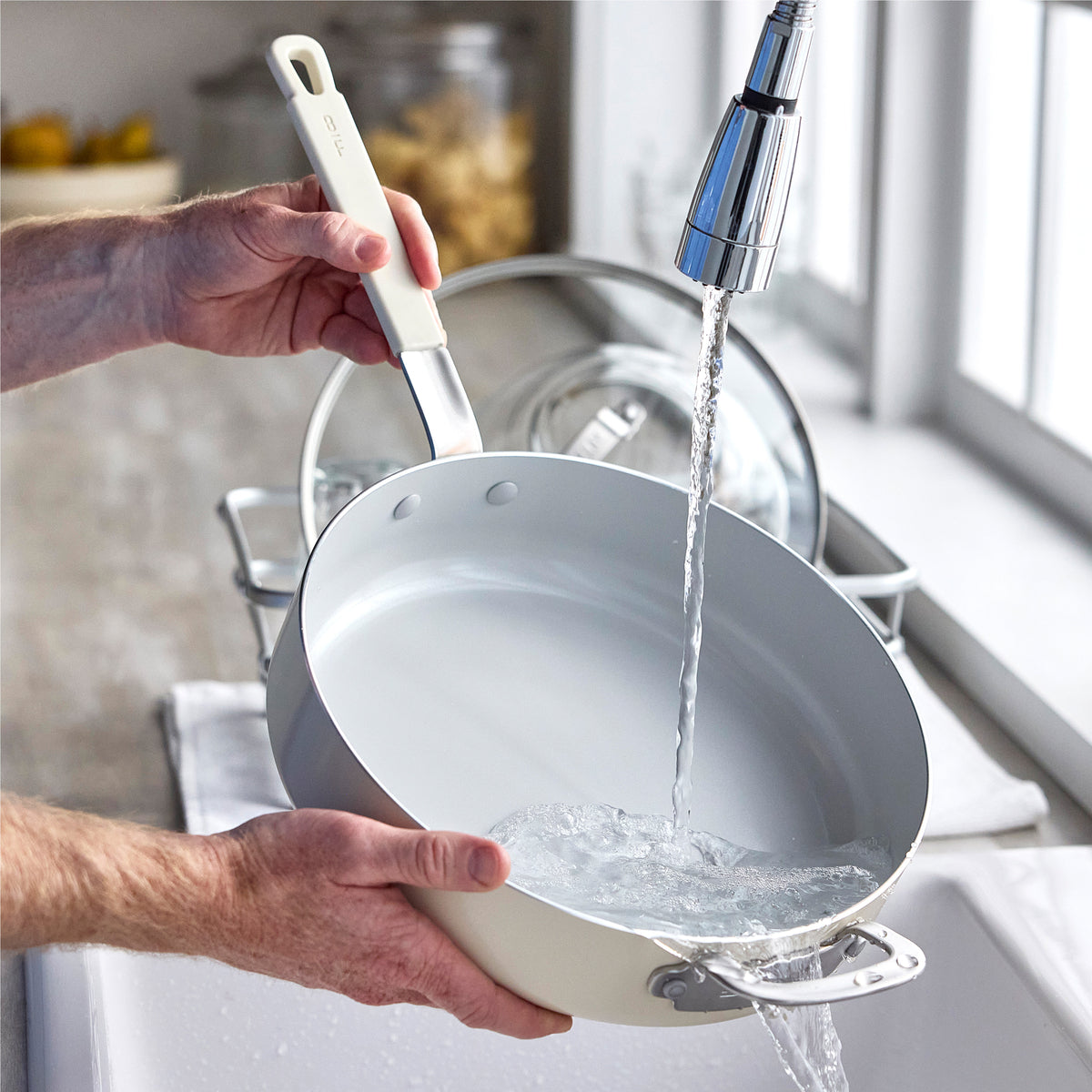 Bobby Flay by GreenPan Professional Ceramic Nonstick 4.5-Quart Sauté Pan with Lid | Cream - Image 9