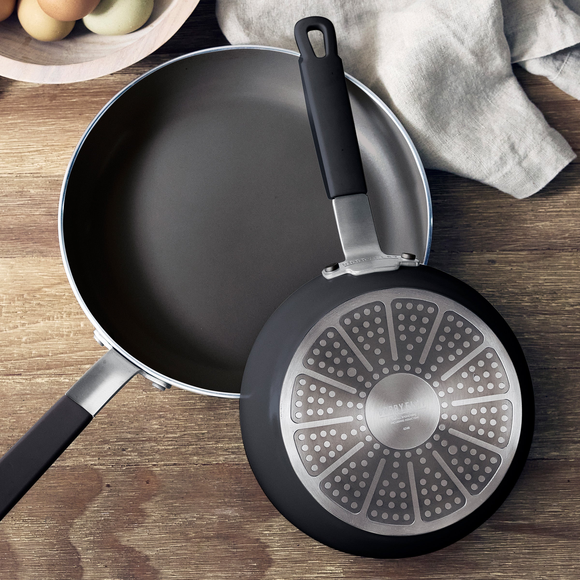 Bobby Flay by GreenPan Professional Ceramic Nonstick 10-Piece Cookware Set | Black - Image 7