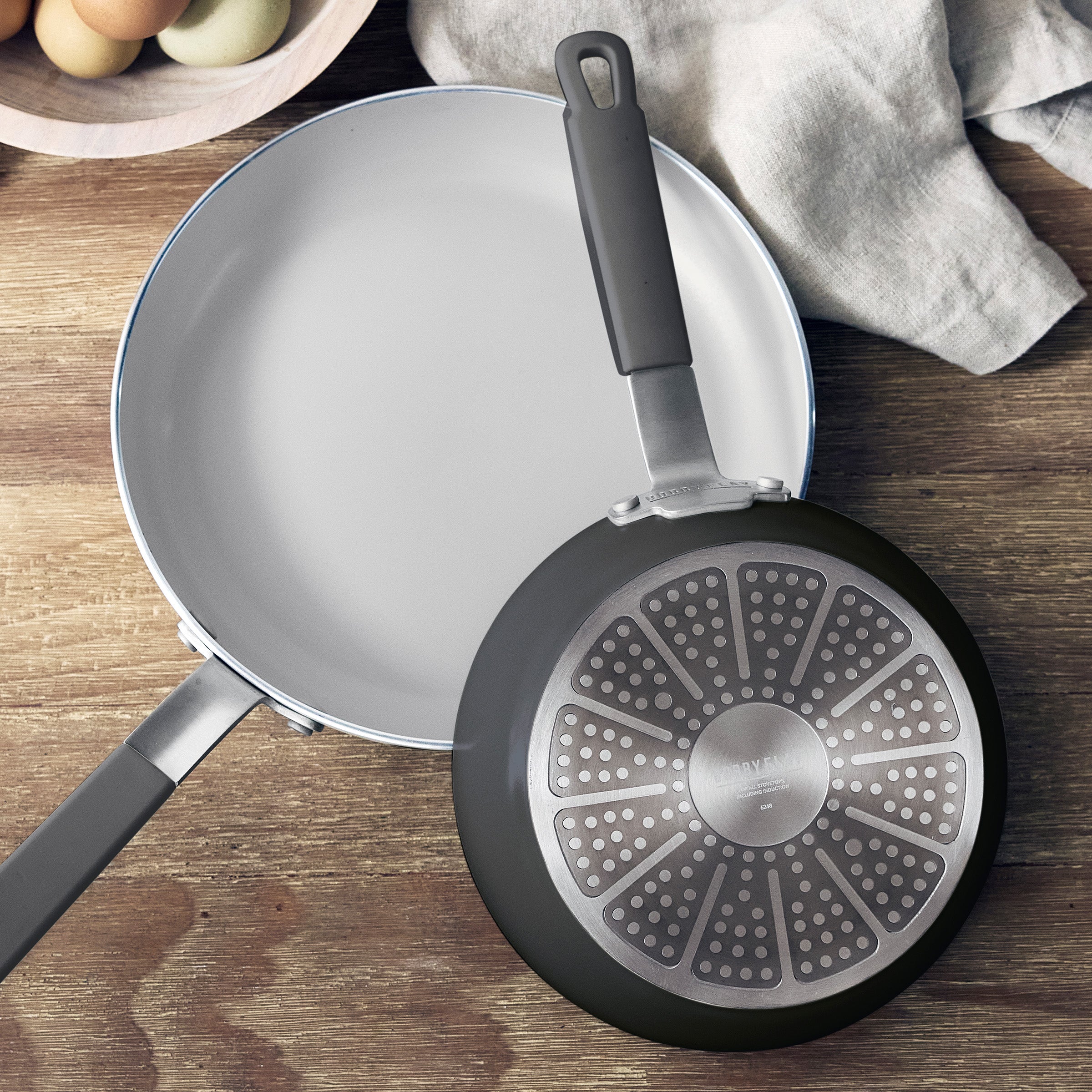 Bobby Flay by GreenPan Professional Ceramic Nonstick 10-Piece Cookware Set | Graphite - Image 7